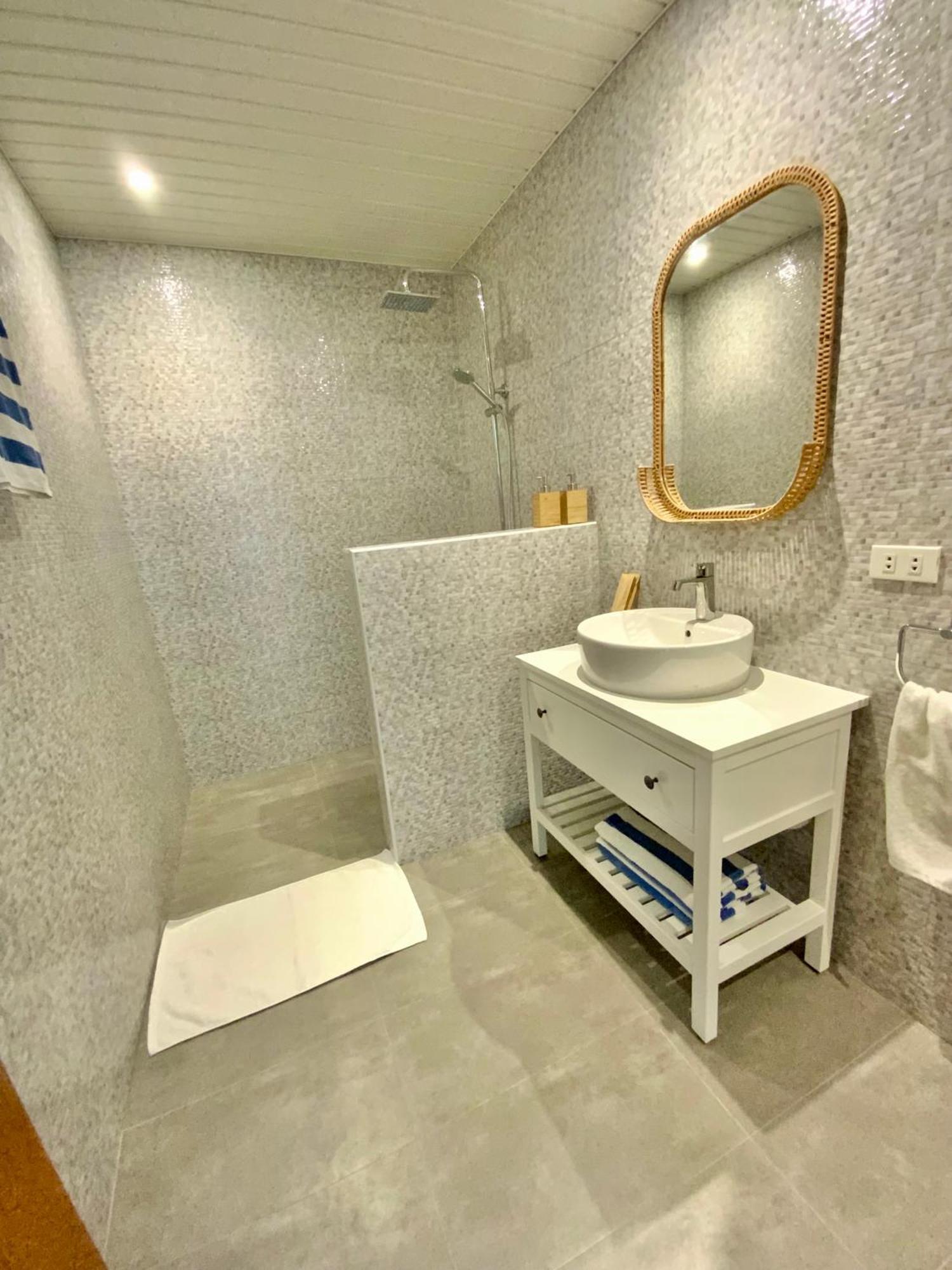 Tuburan Cove Beach Resort Buruanga エクステリア 写真